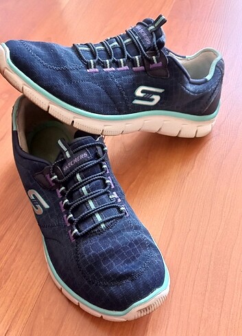 Orjinal skechers 39 numara lacivert
