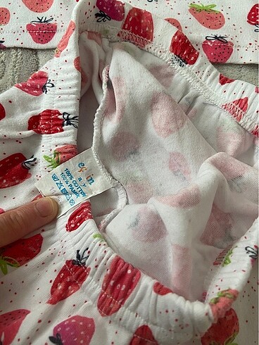6 Yaş Beden kırmızı Renk Seçkin Pijama Takımı