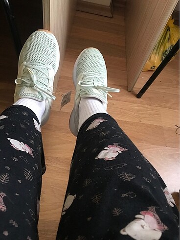Adidas spor ayakkabı