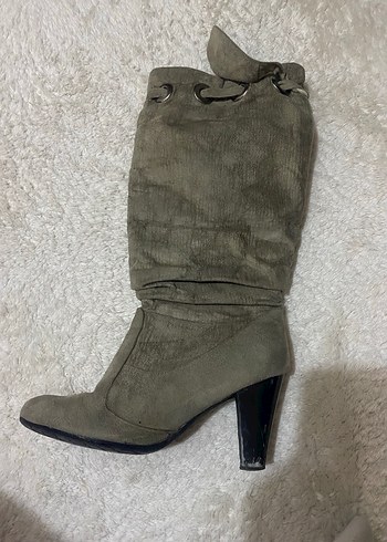 Bej Süet Kadın Tokalı Botlar - Görsel 2