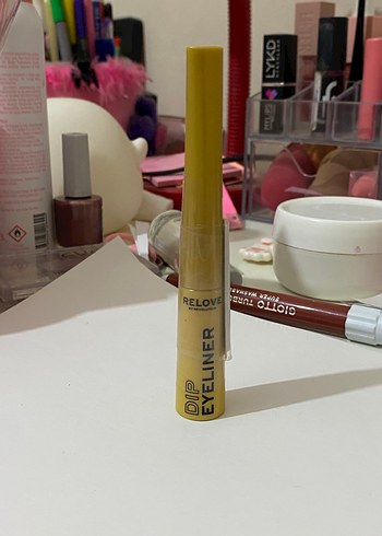 Sarı Dip Eyeliner Simli Revolution