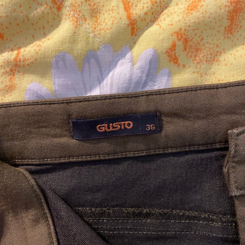 Gusto zayif gosteren pantolon - Görsel 3