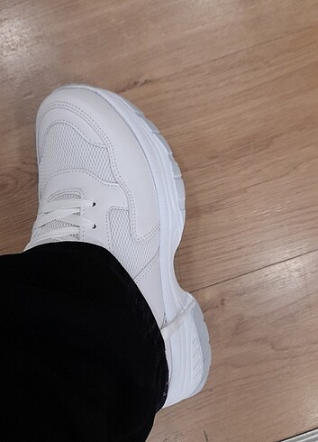 37 Beden beyaz Renk Beyaz spor ayakkabi