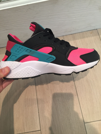 Orjinal sporstepten alındı nike huarache 