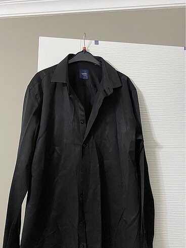 Diğer KAMER SLIM FIT PAMUK SATEN SİYAH GÖMLEK