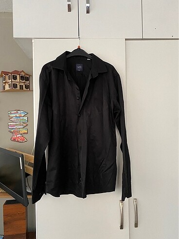 l Beden KAMER SLIM FIT PAMUK SATEN SİYAH GÖMLEK