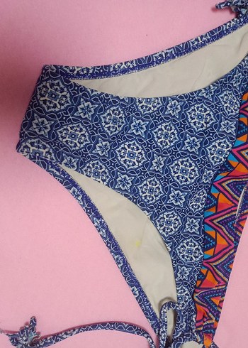 Bohem Çok Renkli Püsküllü Bikini Altı - Görsel 2