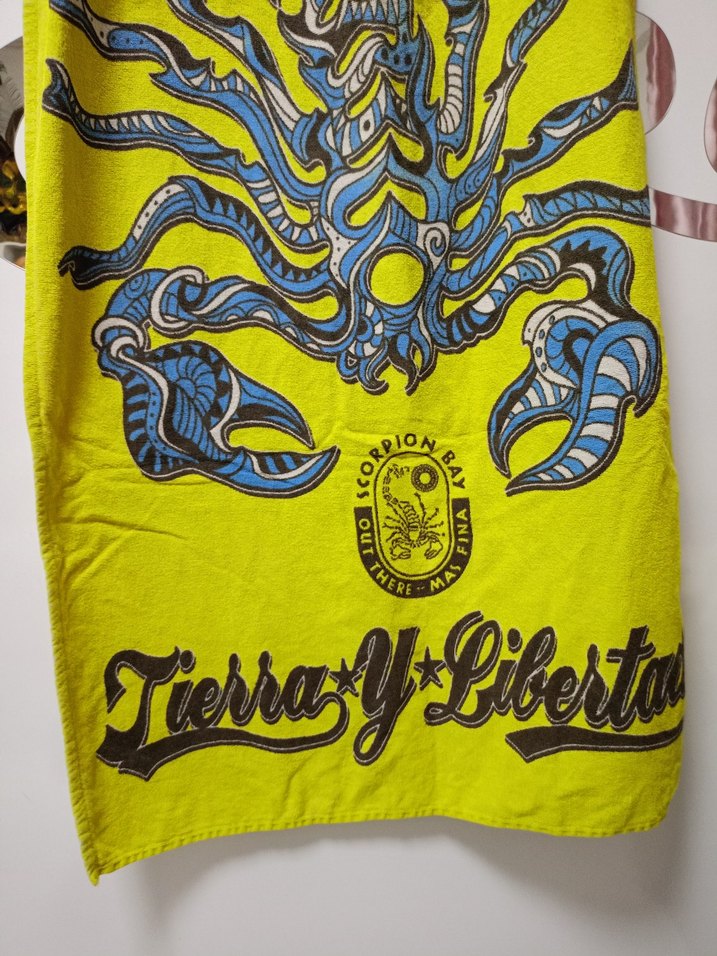 Sarı Baskılı Uzun Plaj Havlusu - Görsel 3