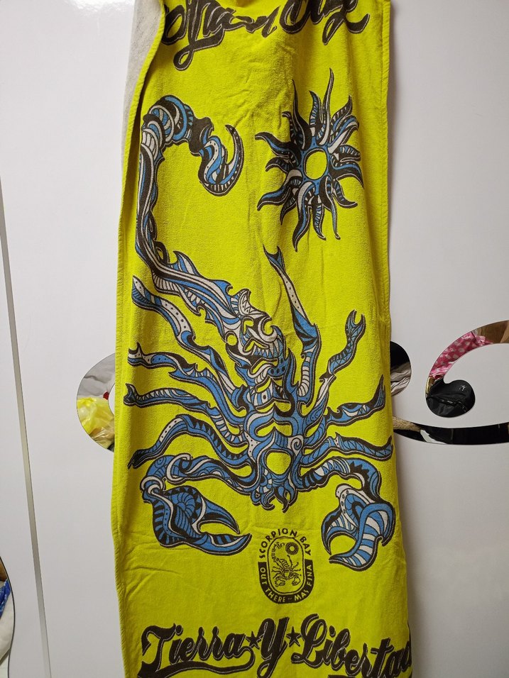 Sarı Baskılı Uzun Plaj Havlusu - Görsel 4