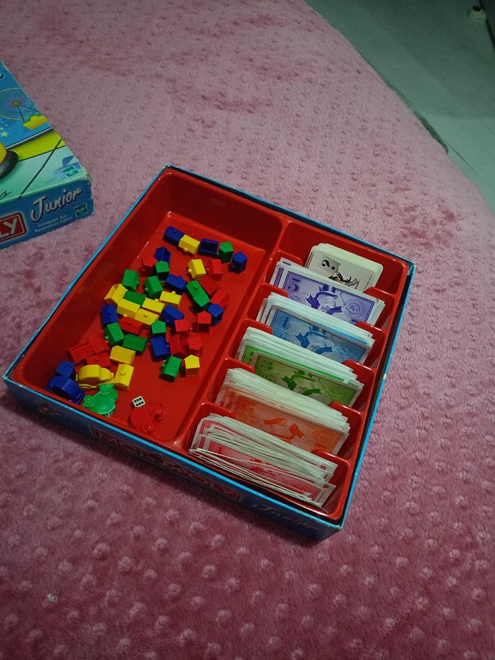 Monopoly Junior Çocuklar İçin Masa Oyunu - Görsel 2