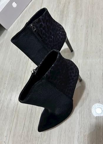 Siyah Yılan Desenli Süet Topuklu Bot - Görsel 6