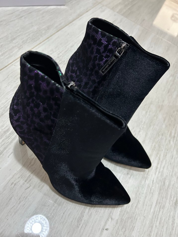 Siyah Yılan Desenli Süet Topuklu Bot - Görsel 2