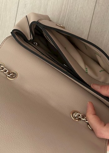 Zincir Detaylı Bej Kadın Deri Çanta - Görsel 6