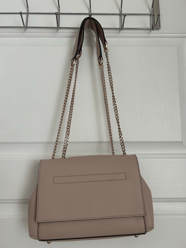 Zincir Detaylı Bej Kadın Deri Çanta - Görsel 4
