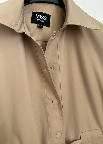 Bej Kuşaklı Kadın Trençkot - Görsel 3