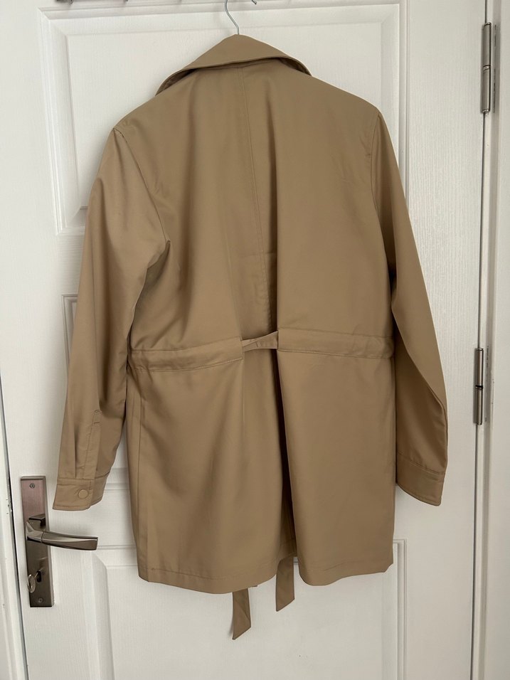 Bej Kuşaklı Kadın Trençkot - Görsel 5