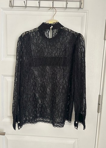 Dantel Detaylı Siyah Uzun Kollu Bluz - Görsel 4