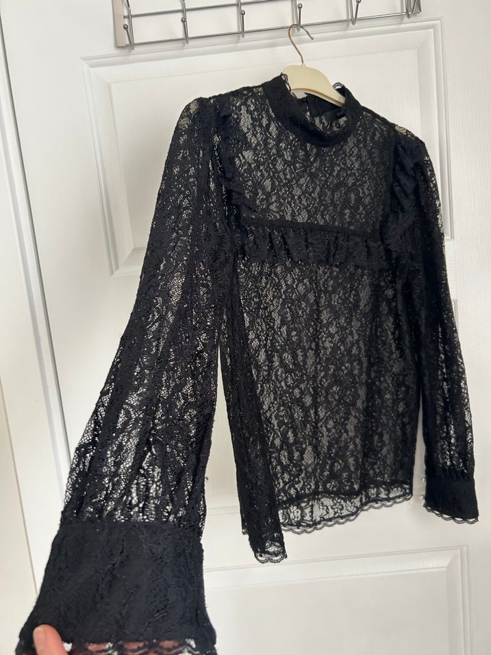 Dantel Detaylı Siyah Uzun Kollu Bluz - Görsel 2