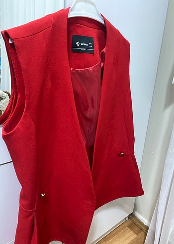 Düğmeli Kırmızı Kadın Yelek - Görsel 2