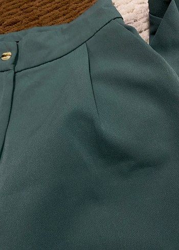 Düğmeli Pastel Kumaş Kadın Şort - Görsel 3