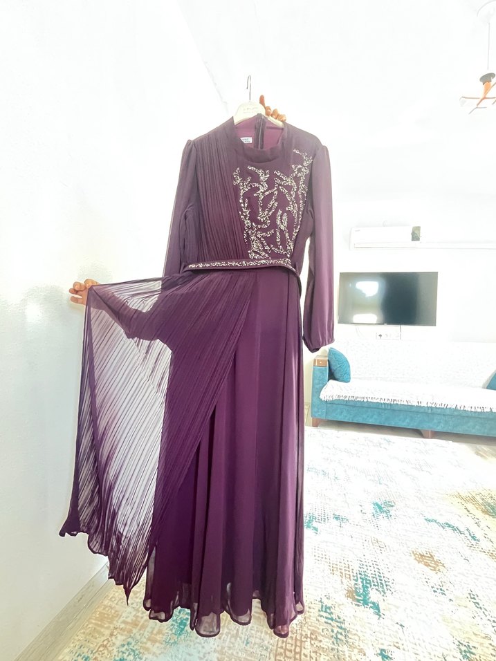 Mor İşlemeli Uzun Drapeli Abiye Elbise - Görsel 2