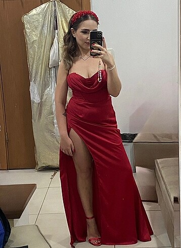 kırmızı korseli elbise