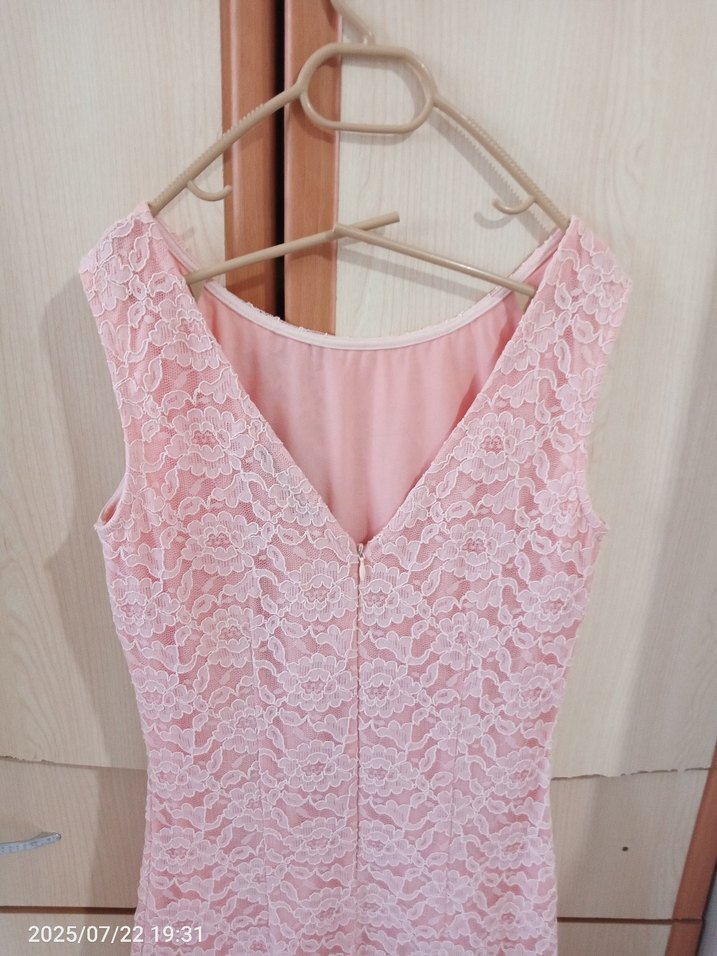 Pembe Dantel Elbise - Görsel 2