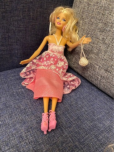 Barbie bebek