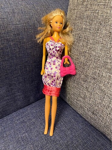 Barbie bebek