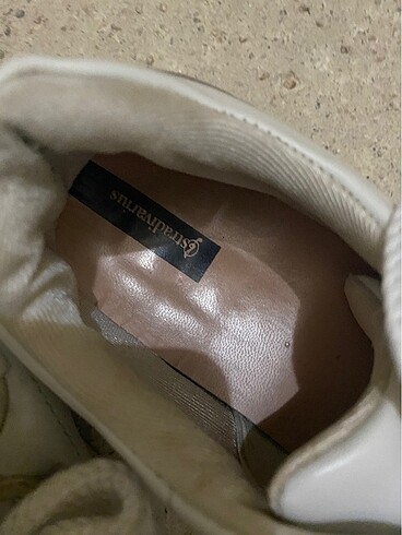 37 Beden stradivarius
