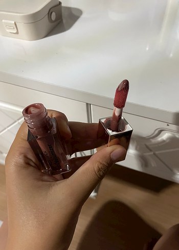 Alix Avien Alix Avien MaxiVolumizer Işıltılı Leylak Lipgloss