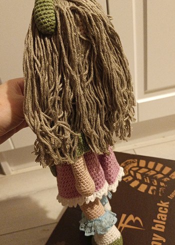 El Örgüsü Amigurumi Taçlı Elbiseli Organik Oyuncak Bebek - Görsel 4