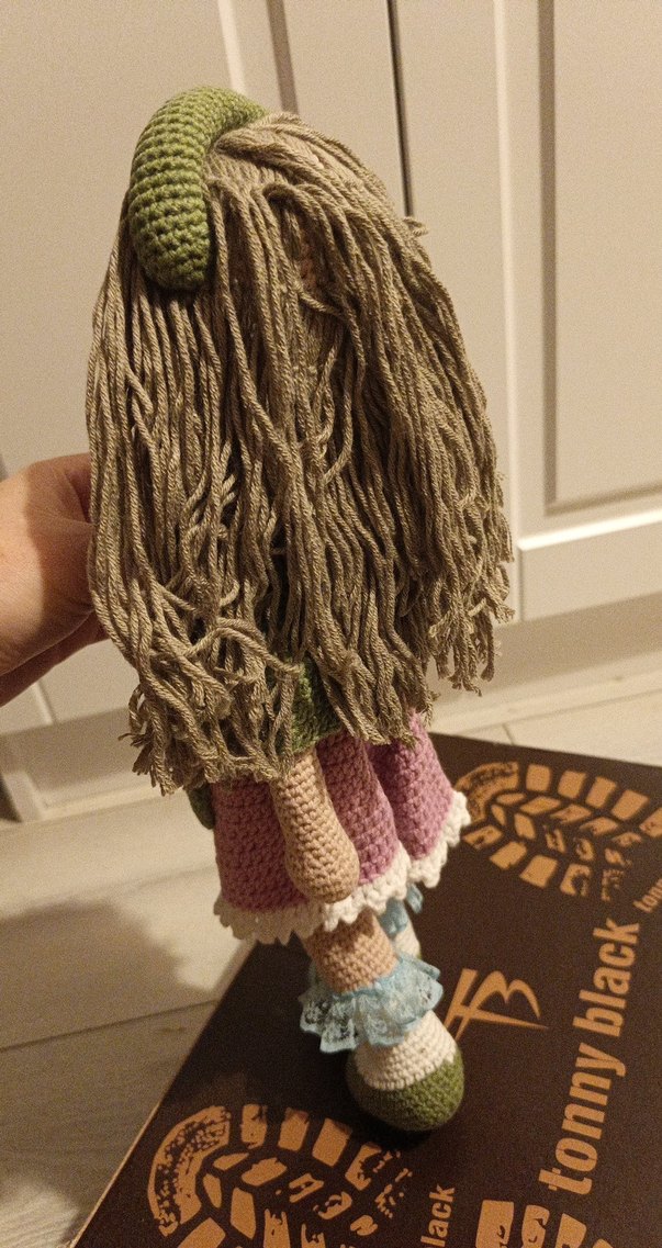 El Örgüsü Amigurumi Taçlı Elbiseli Organik Oyuncak Bebek - Görsel 4