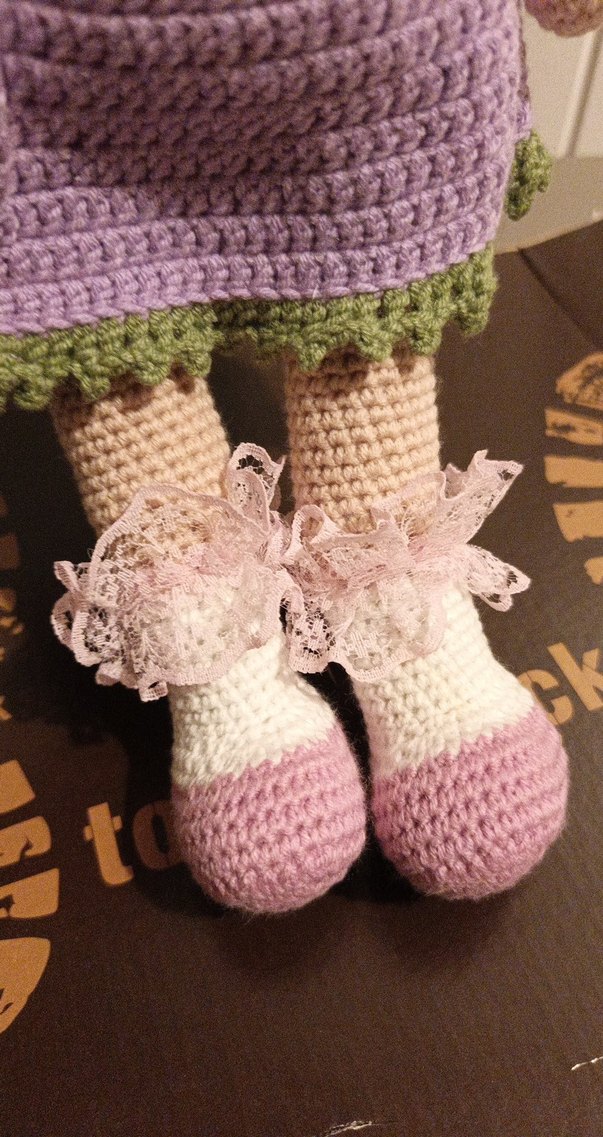 Amigurumi Organik El Yapımı Bebek  Çok Saçlı Mor Elbiseli - Görsel 4