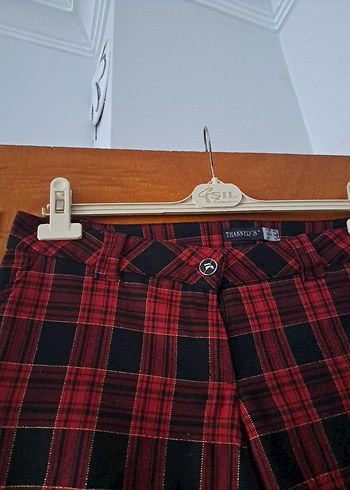 l Beden Kareli Kırmızı Mini Şort
