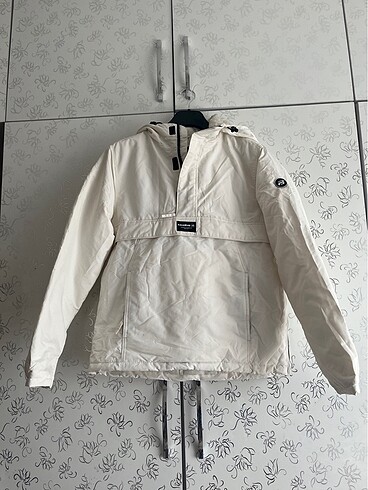 PULL&BEAR mont