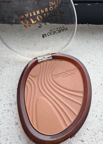  Beden Deborah Milano Bronzer
