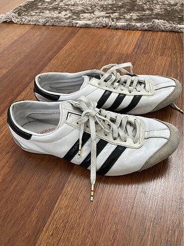 Adidas spor ayakkabı