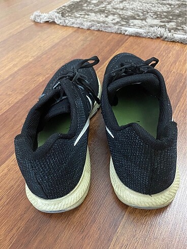 42 Beden Nike spor ayakkabı