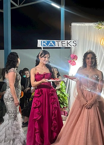 Gri etekleri tüylü şık abiye - Görsel 2