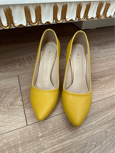 Diğer Sarı stiletto