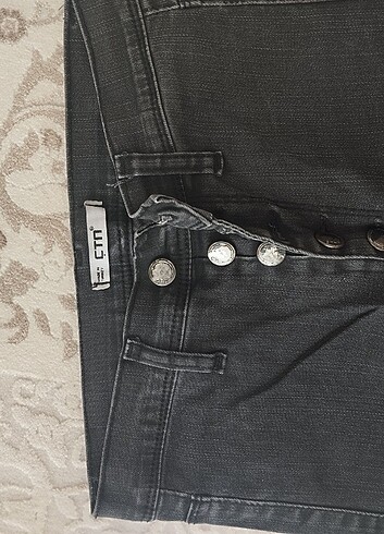26 Beden siyah Renk Dar paça jean