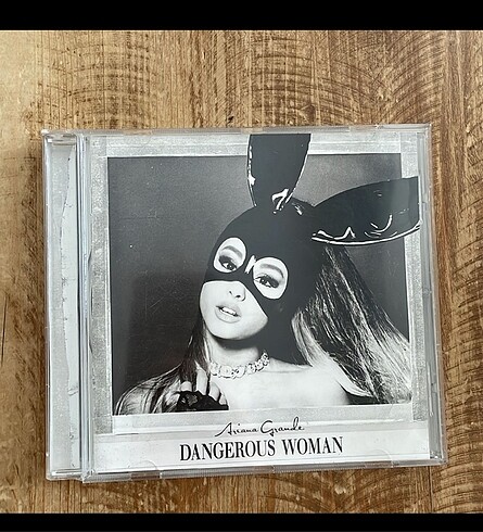 Ariana Grande Dangerous Woman Cd