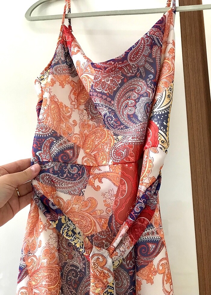 Trendyolmilla çok renkli şifon askılı elbise - Görsel 5