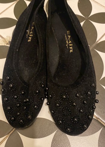 Siyah Boncuk Detaylı Dolgu Topuk Kadın Babet - Görsel 2