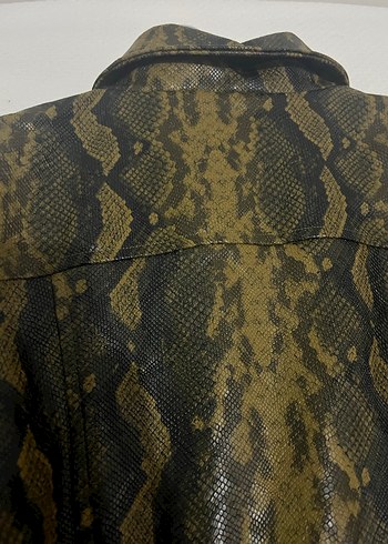 Deri Görünümlü Yılan Desenli Kemerli Midi Ceket - Görsel 2