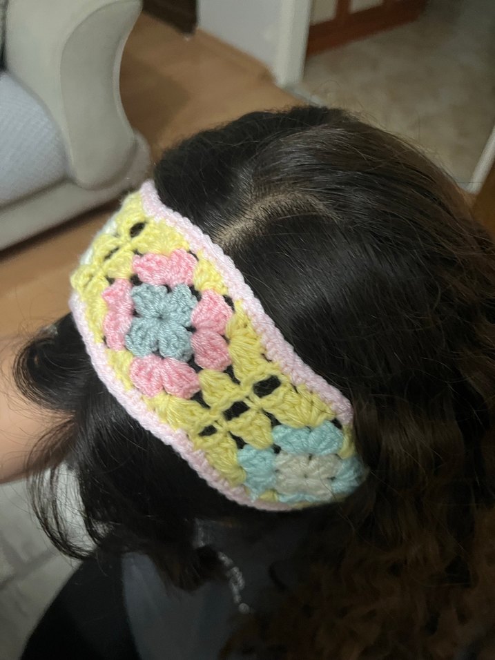 Pastel Renkli Dantel Detaylı Örgü Saç Bandı - Görsel 3