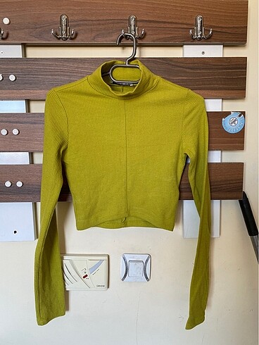 Yağ yeşili bershka crop body