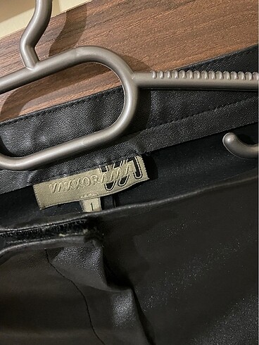 Siyah deri pantolon - Görsel 4