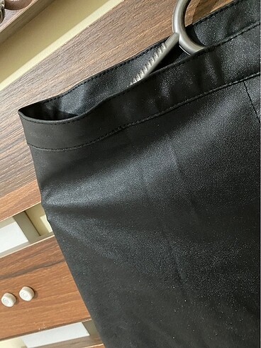Siyah deri pantolon - Görsel 3